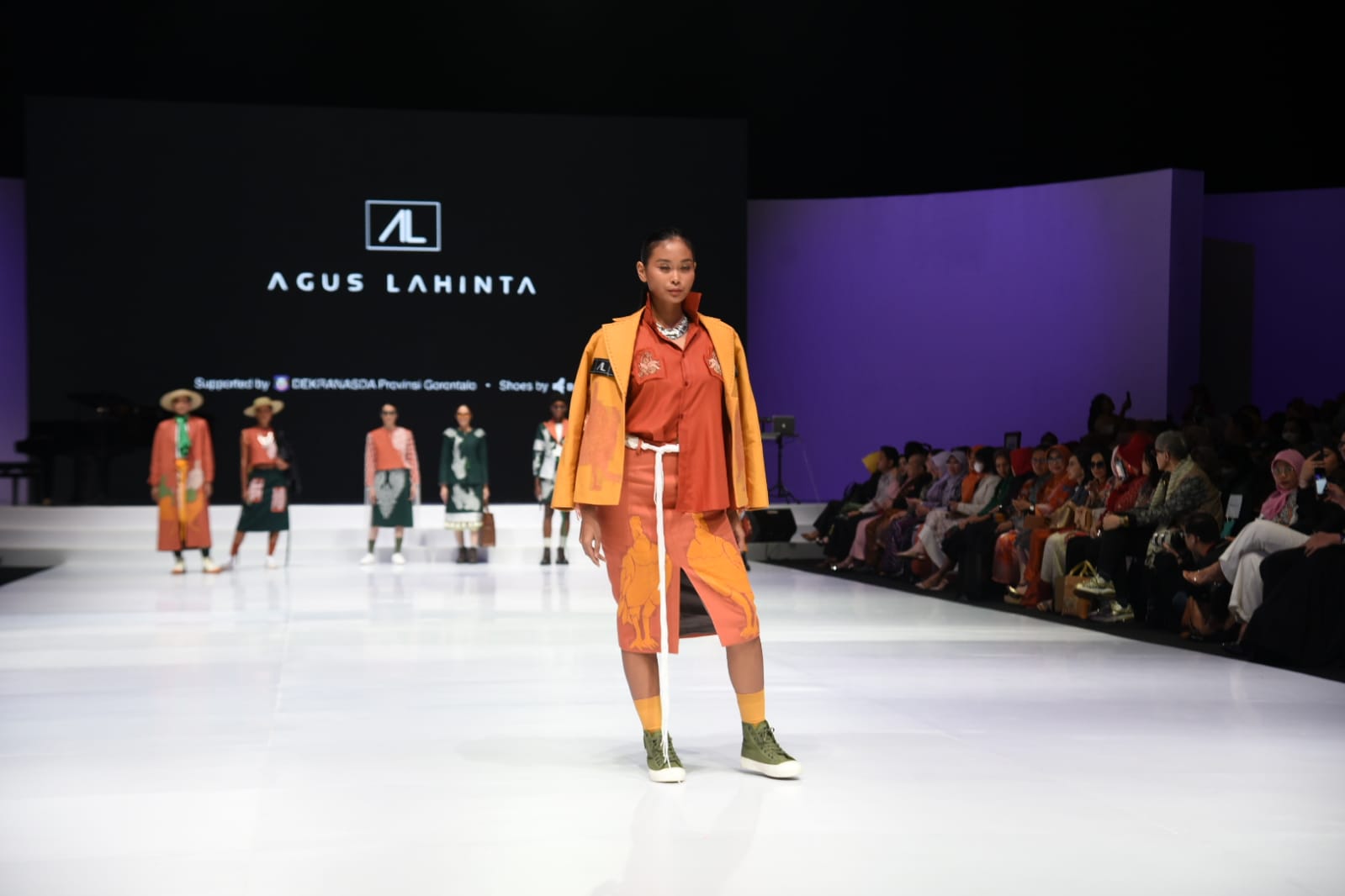 Fashion Demi Modernitas